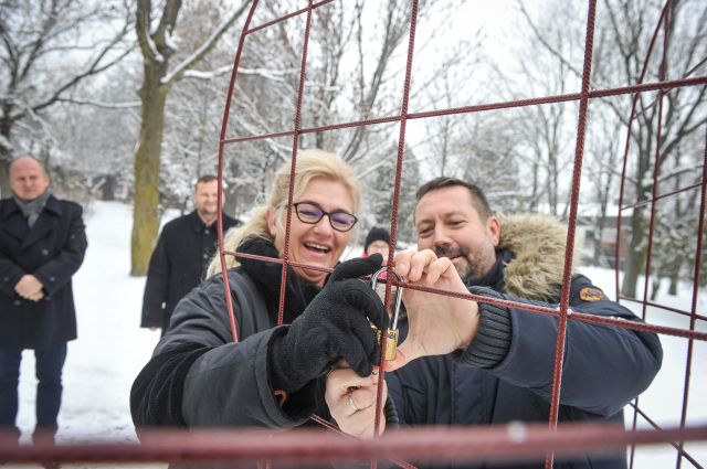 Már terem a lakatfa Füreden